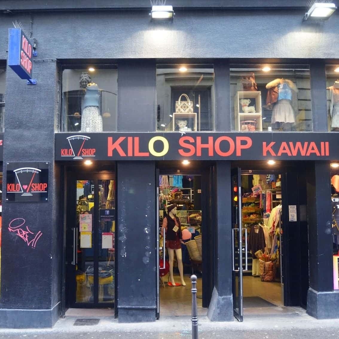 Kilo Shop Kawaii, 6 Place du Grand Marché Tours
