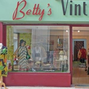 Betty’s Vintage, 12 Place Vincent Raspail