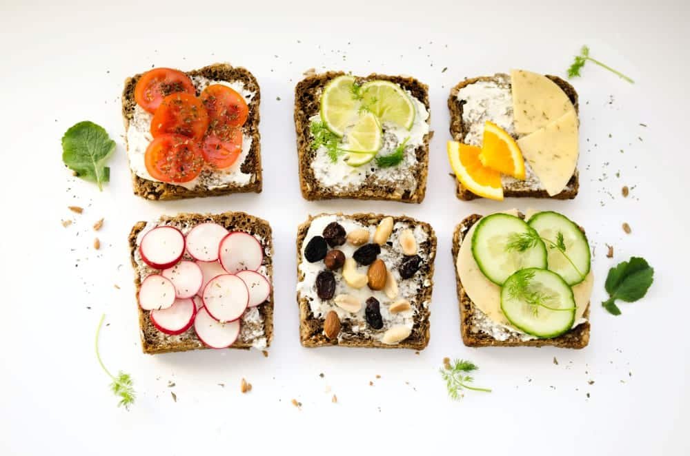 Tartines avec légumes sains